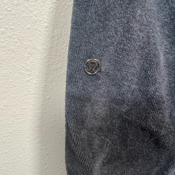 Lululemon Warm Down Velour Jogger Size 2 - Picture 5 of 8